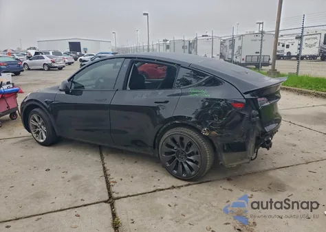 2023 Tesla Model Y из США, поврежденный, VIN 7SAYGAEE5PF621564